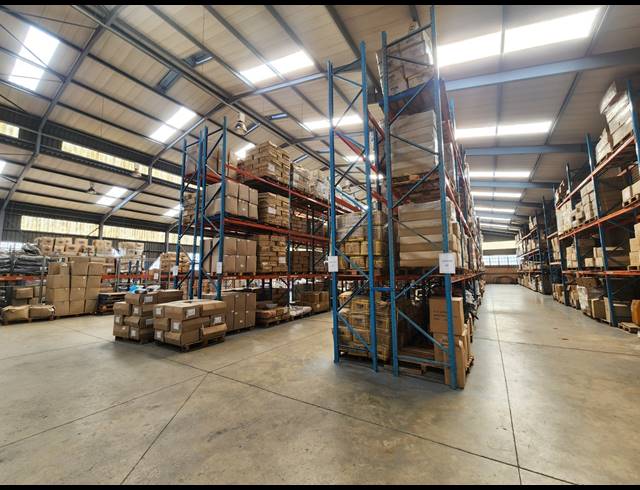 7,726M² WAREHOUSE FOR SALE IN MEADOWDALE